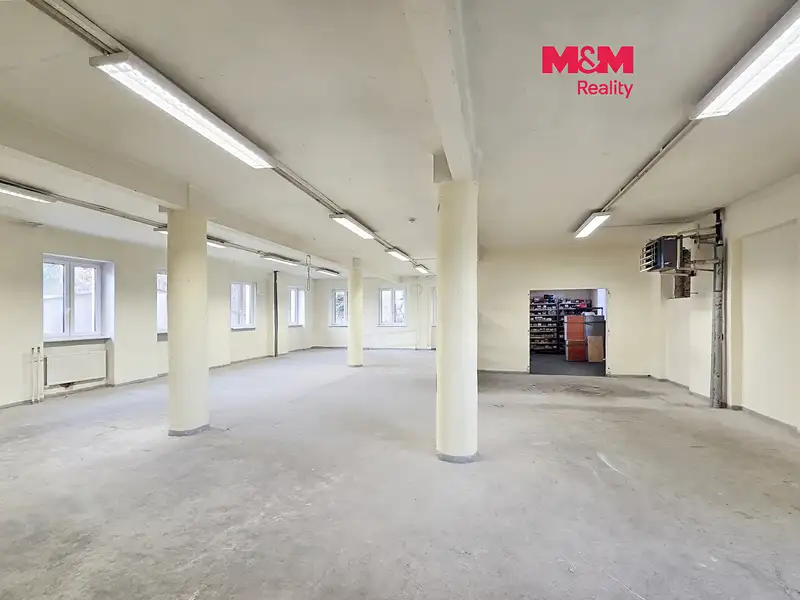 Pronájem obchodního prostoru 157 m², Karlovy Vary – náhled fotky 1