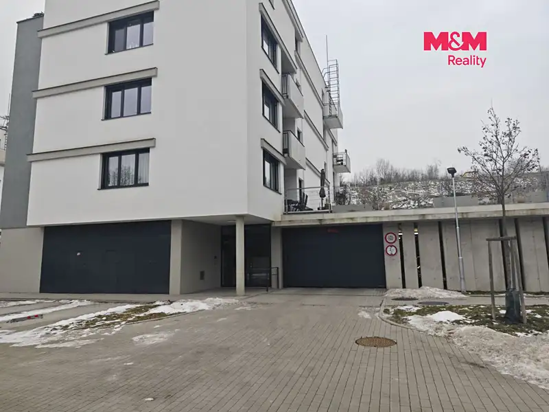 Prodej garážového stání 30 m², Libčice nad Vltavou – náhled fotky 2