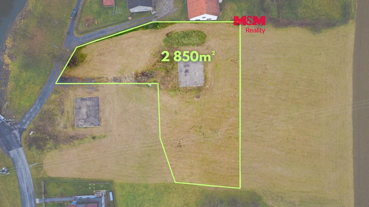 Prodej stavebního pozemku 2850 m²