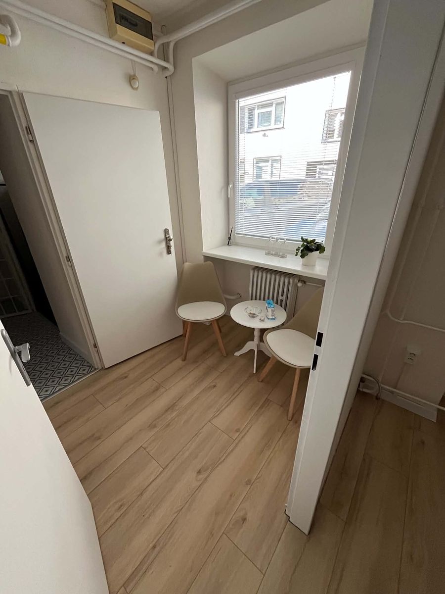 Pronájem kanceláře 32 m² – fotografie 4