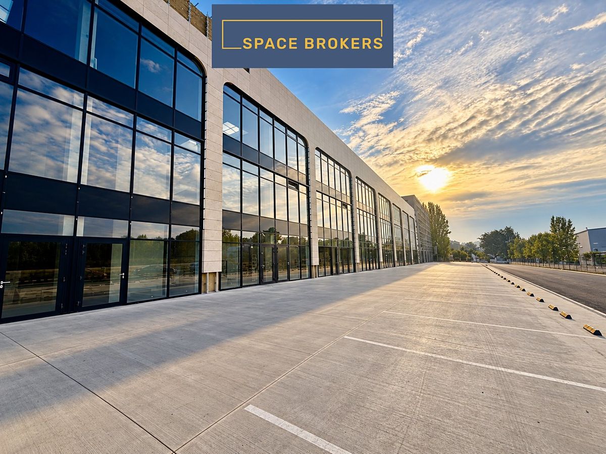 Pronájem skladového prostoru 950 m², Zápy – fotka 1 z 3