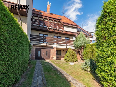 Prodej domu, 302 m² (2 z 75)