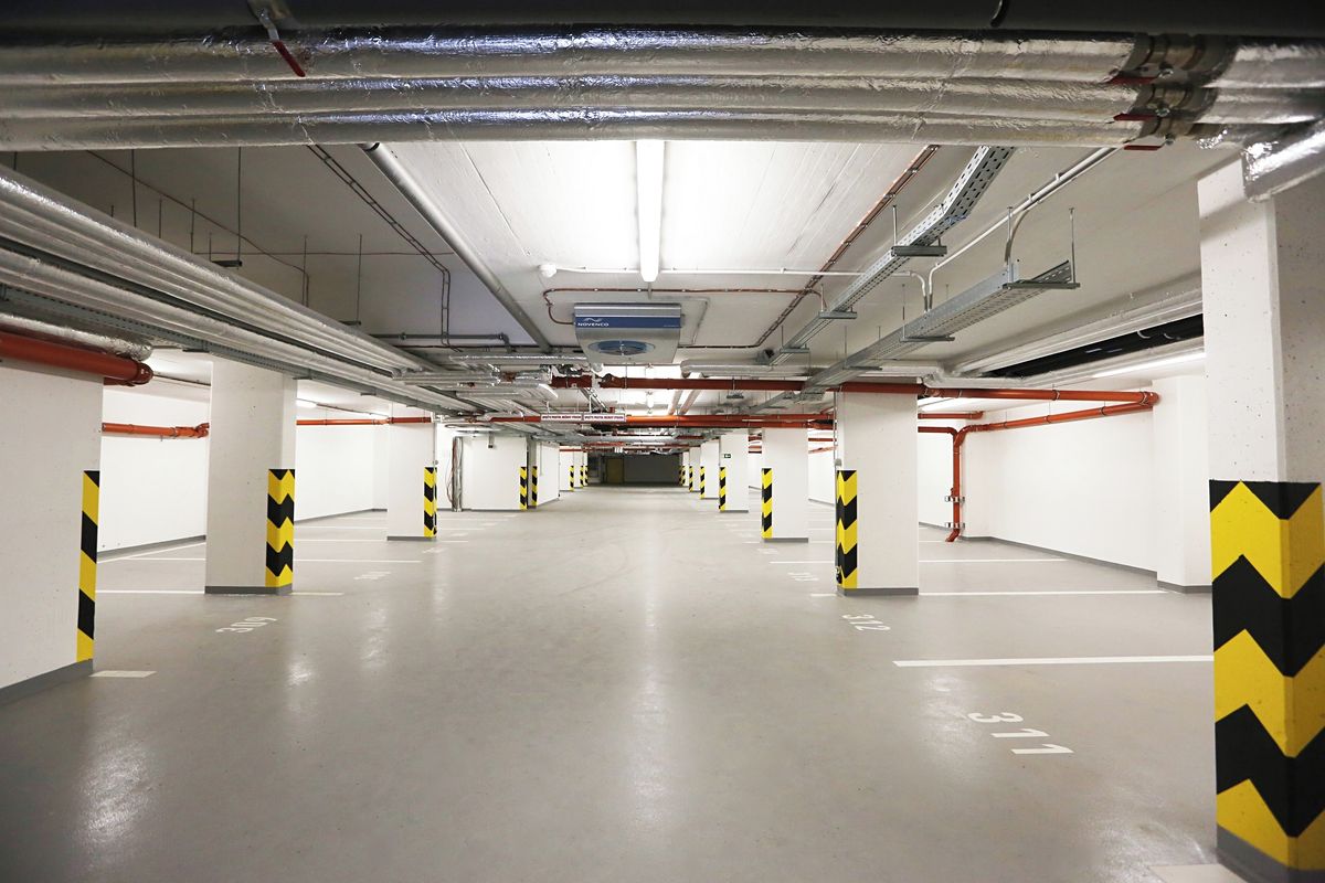 Pronájem garážového stání 13 m² – fotografie 5