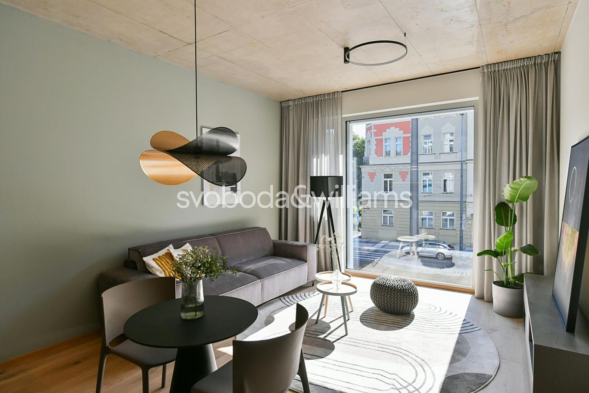 Pronájem bytu 2+kk 44 m² – fotografie 2