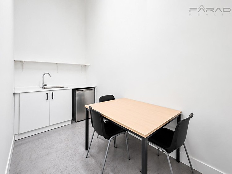 Комерційне приміщення в оренду, 174 м² (11 з 18)