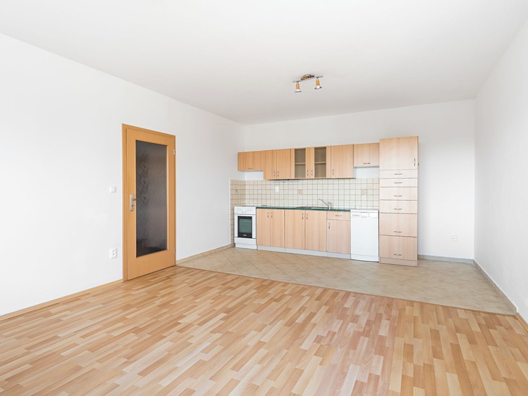 Pronájem bytu 2+kk, 57 m² (4 z 10)