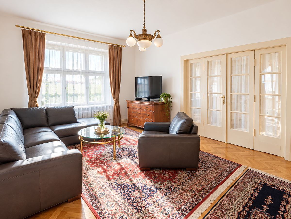 Pronájem bytu 4+1 138 m² – fotografie 2