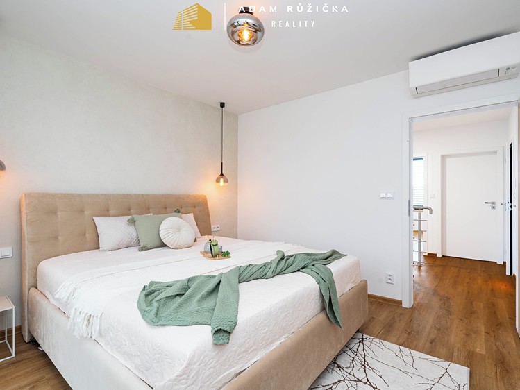 Pronájem domu, 137 m² (22 z 36)