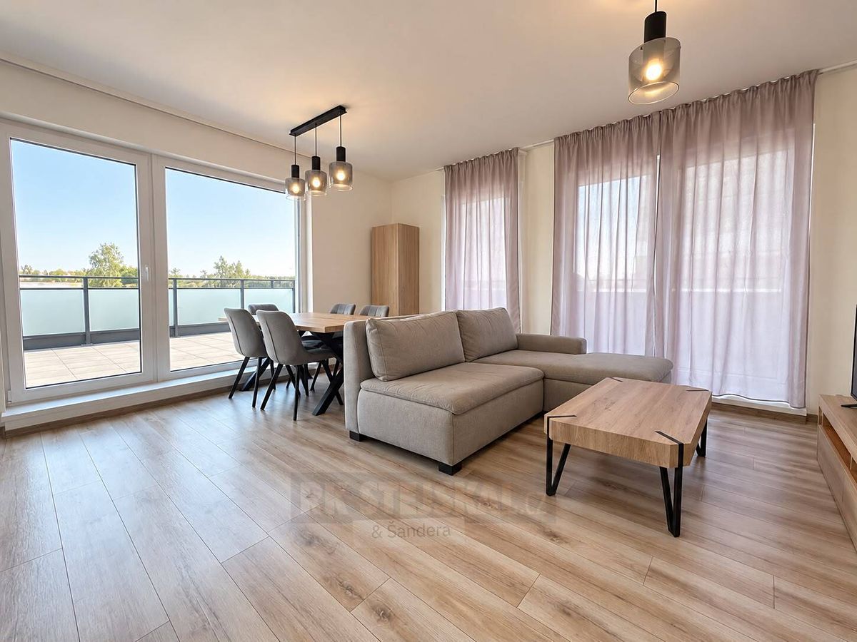 Pronájem bytu 2+kk 56 m² – fotografie 3