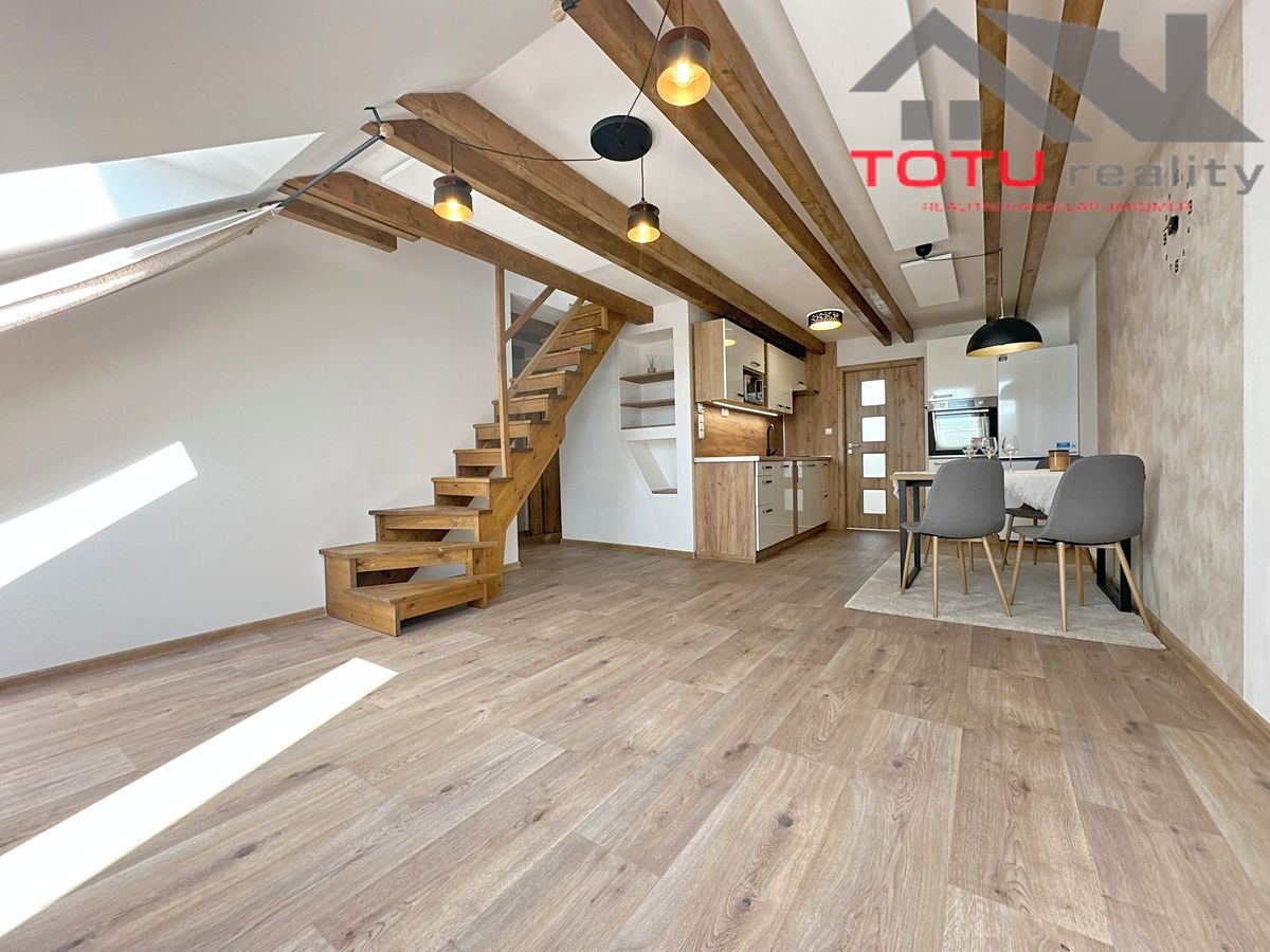 Pronájem bytu 3+kk 66 m² – fotografie 2