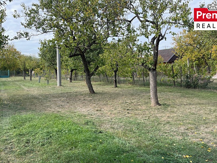 Grundstück zum Kauf, 1.952 m² (1 von 17)