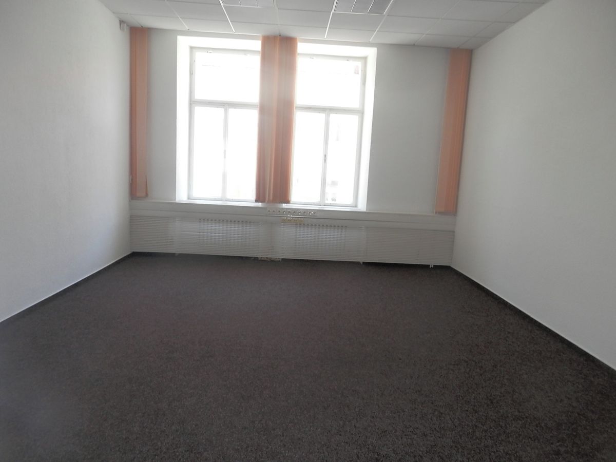 Pronájem kanceláře 26 m² – fotografie 3