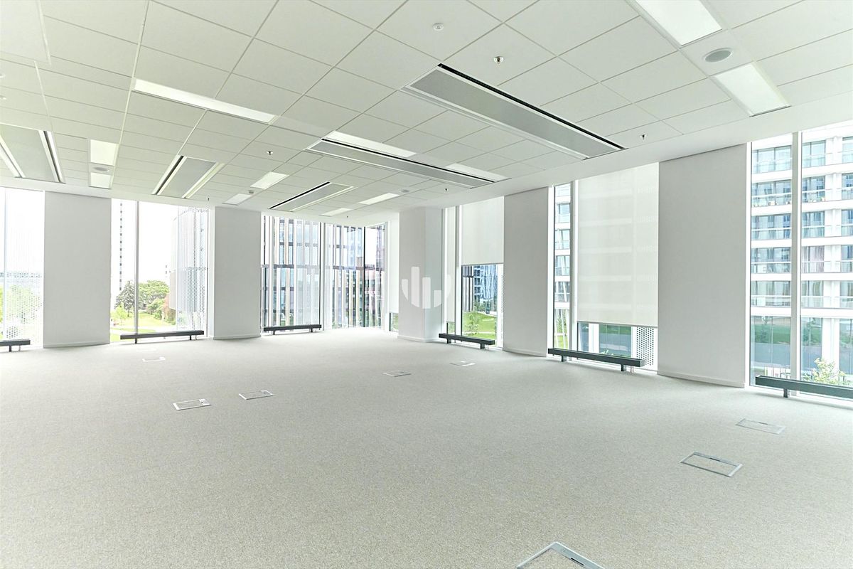 Pronájem kanceláře 392 m² – fotografie 3