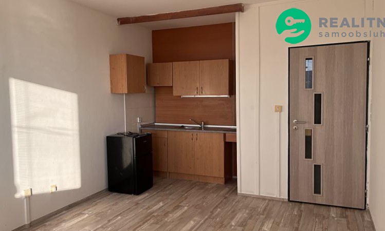 Prodej bytu 1+kk, 35 m² (1 z 3)