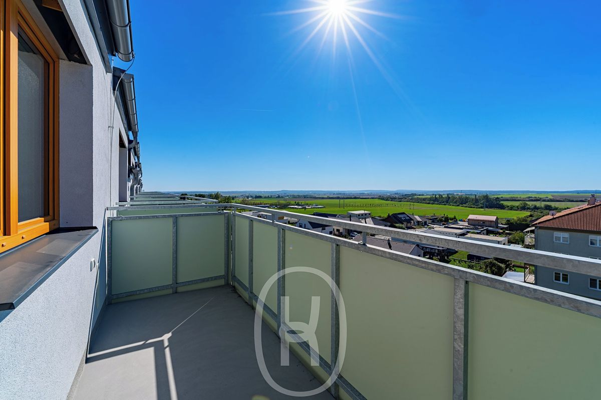 Pronájem bytu 3+kk 71 m² – fotografie 4