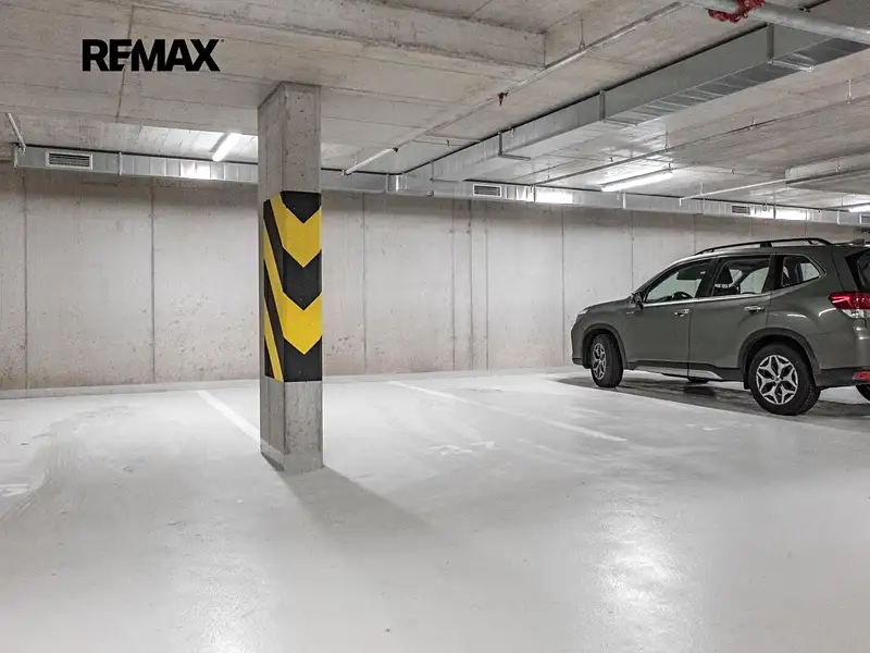 Pronájem garážového stání 12 m², Praha – náhled fotky 2