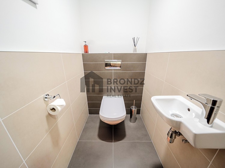 Pronájem bytu 1+kk, 47 m² (16 z 17)