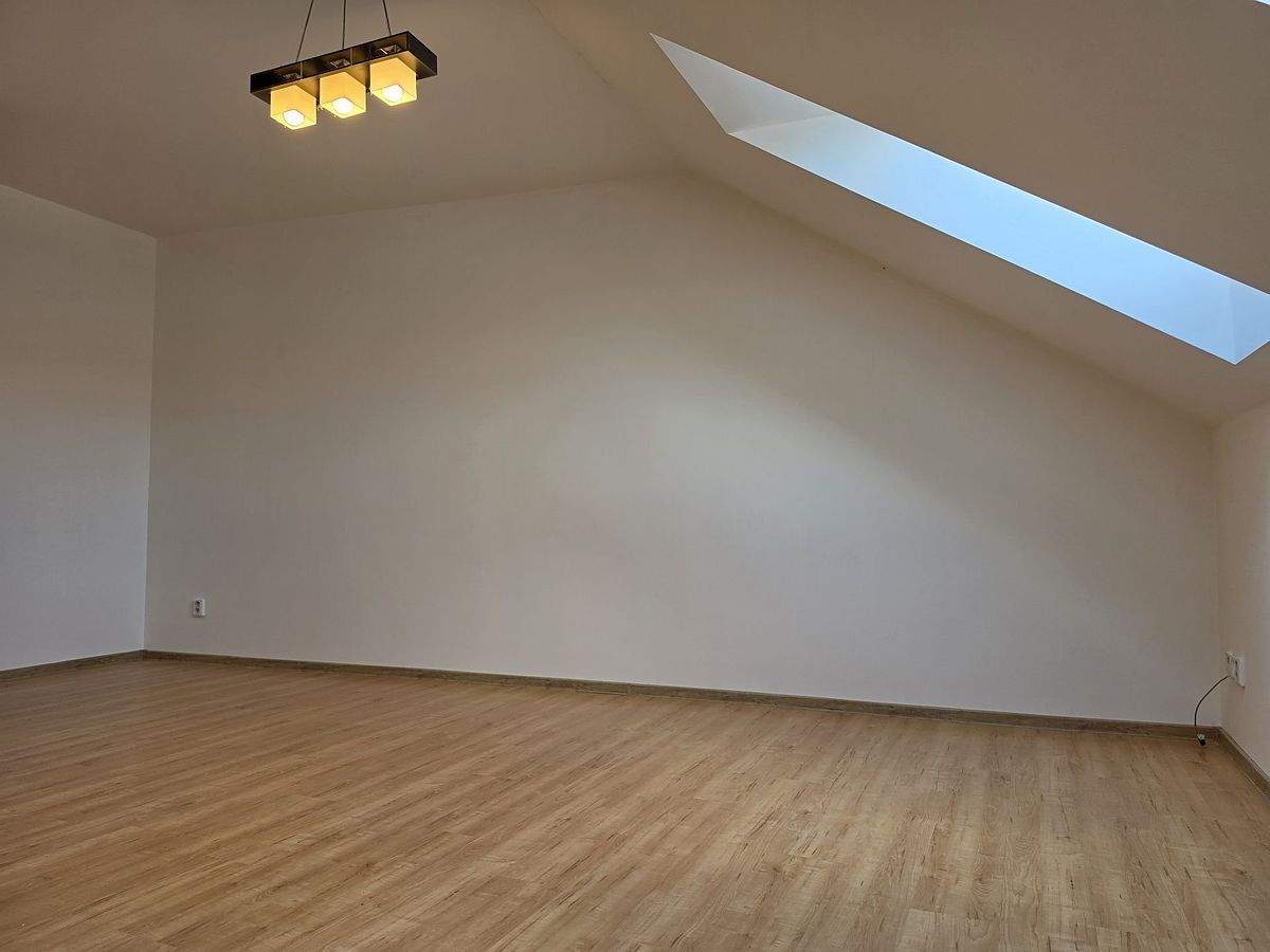 Pronájem bytu 2+kk 61 m² – fotografie 4