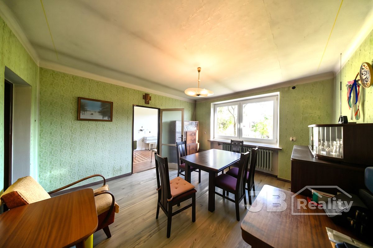 Prodej rodinného domu 110 m², pozemek 1078 m² – fotografie 2