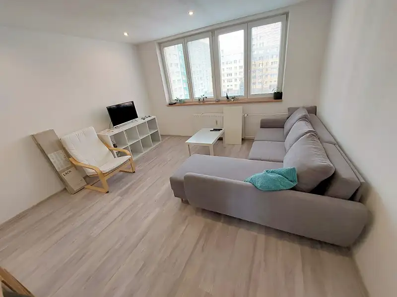 Pronájem bytu 3+1 74 m², Ostrava – náhled fotky 2
