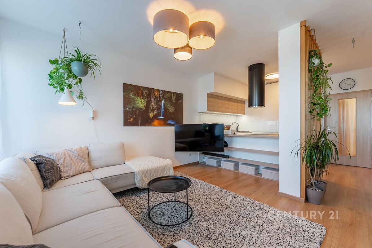 Prodej bytu 4+kk 93 m²
