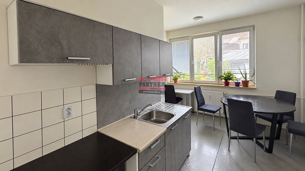 Pronájem bytu 2+1 65 m² – fotografie 2