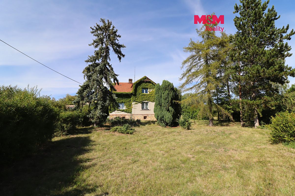 Prodej rodinného domu 180 m², pozemek 2074 m², Peruc – fotka 1 z 3