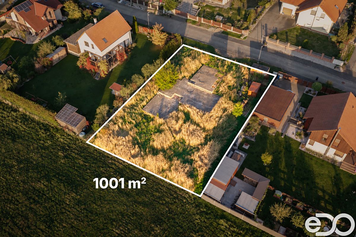 Prodej stavebního pozemku 1001 m² – fotografie 2