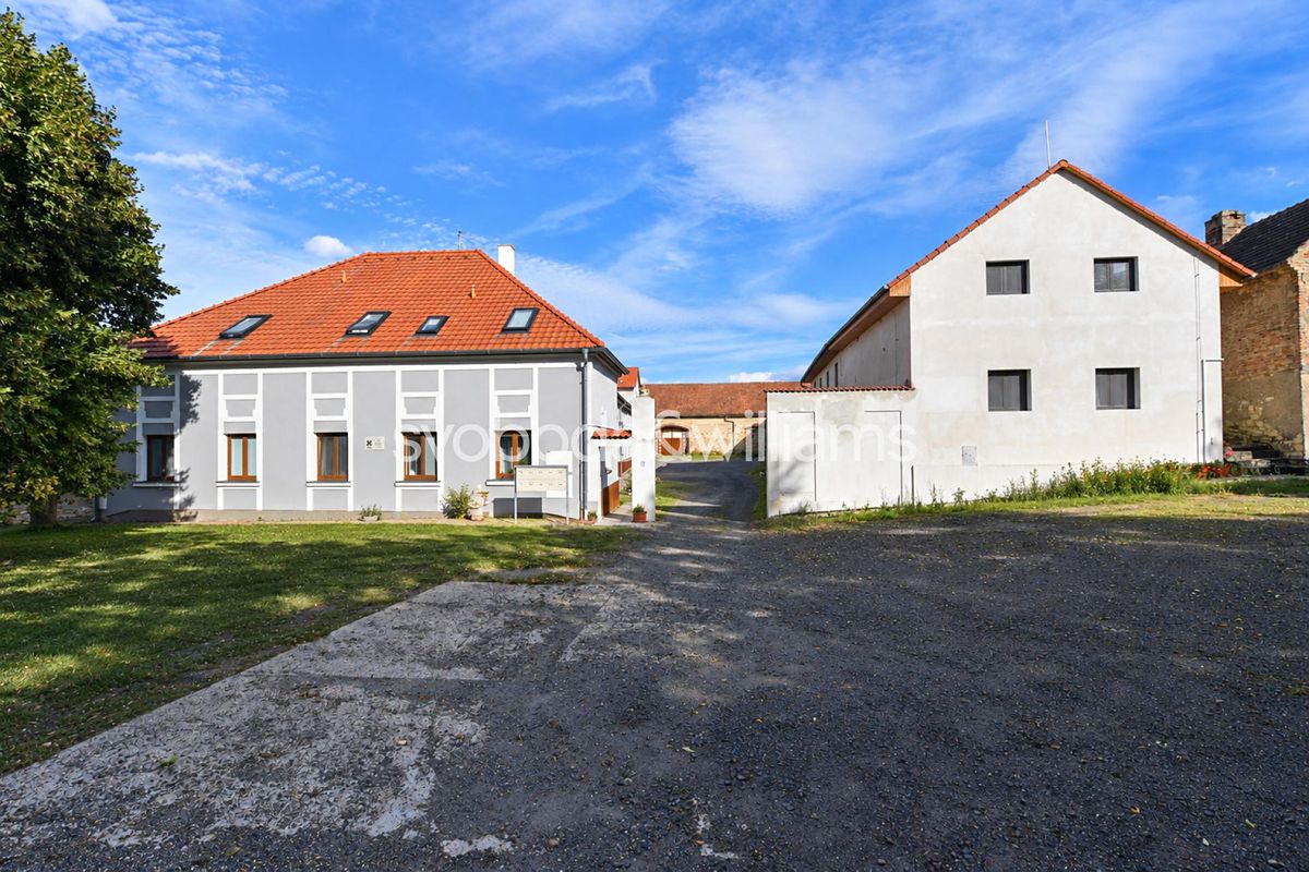 Prodej činžovního domu 1576 m² – fotografie 2
