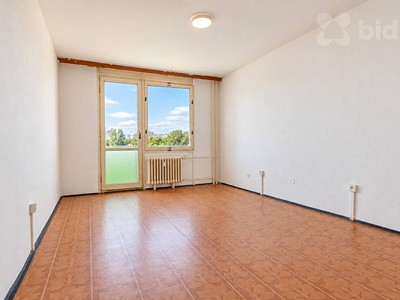 Prodej bytu 1+kk, 35 m² (2 z 10)