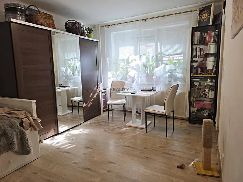 Prodej bytu 1+1 26 m², Praha – náhled fotky 1