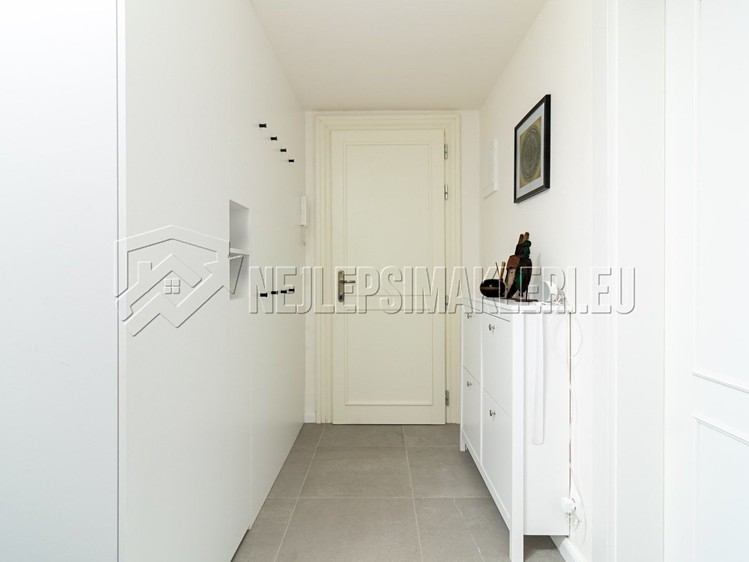 Pronájem bytu 2+kk, 55 m² (13 z 17)