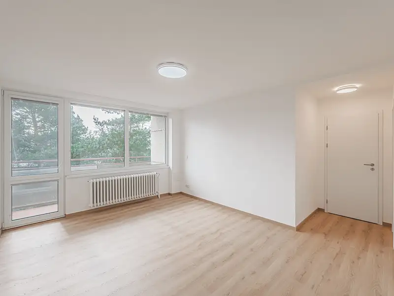 Pronájem bytu 1+kk 24 m², Hradec Králové – náhled fotky 2