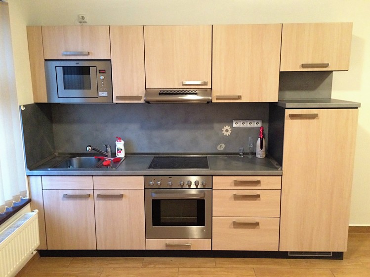 Квартира 1+kk в оренду, 36 м² (1 з 4)