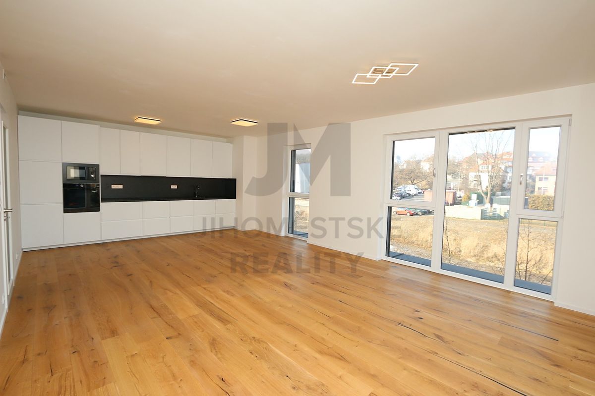 Pronájem bytu 3+kk 92 m²