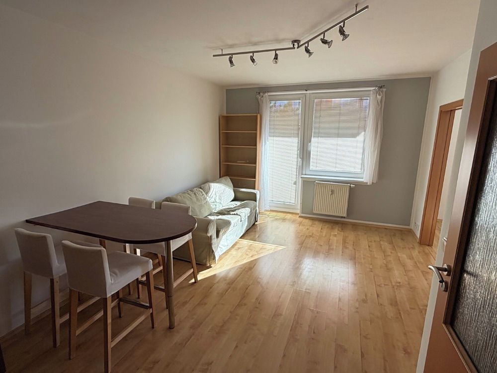 Pronájem bytu 2+kk 45 m² – fotografie 2