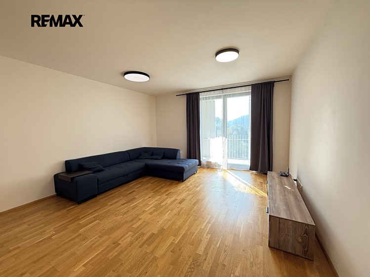 Pronájem bytu 2+kk, 64 m² (3 z 20)