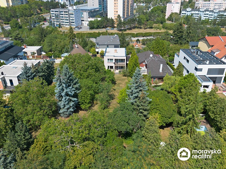 Prodej pozemku, 1 048 m² (23 z 55)
