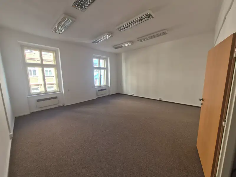 Pronájem komerčního prostoru, 135 m², Praha 8, Praha