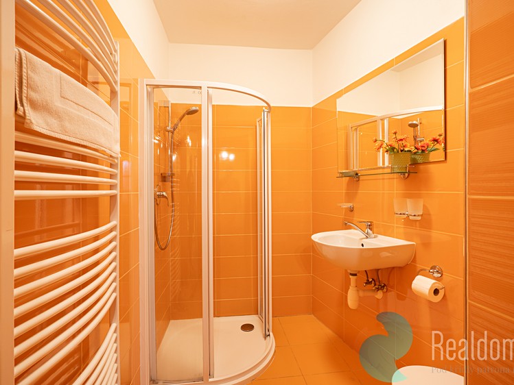 Комерційне приміщення на продаж, 300 м² (21 з 27)