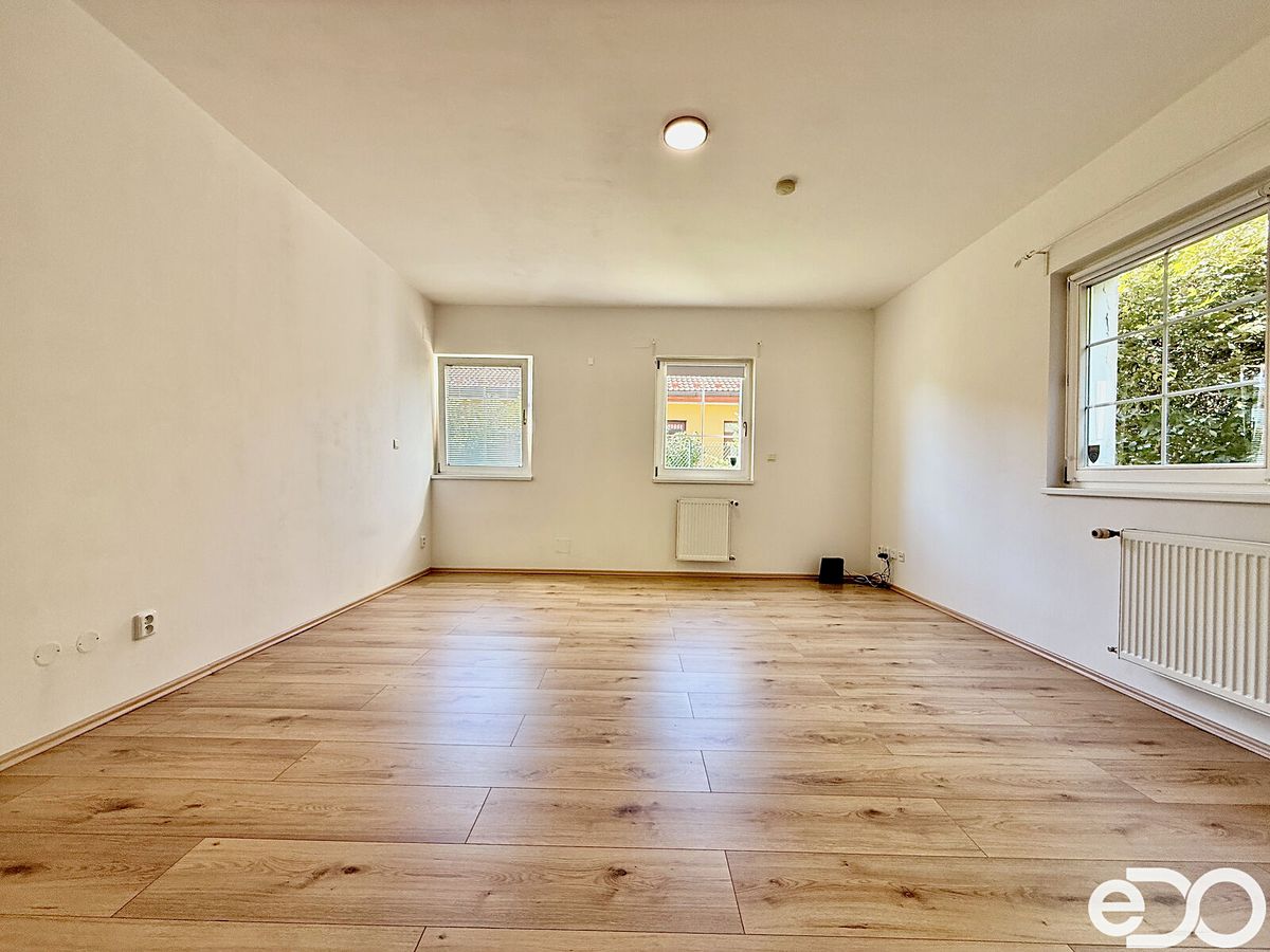 Pronájem bytu 2+1 70 m² – fotografie 4