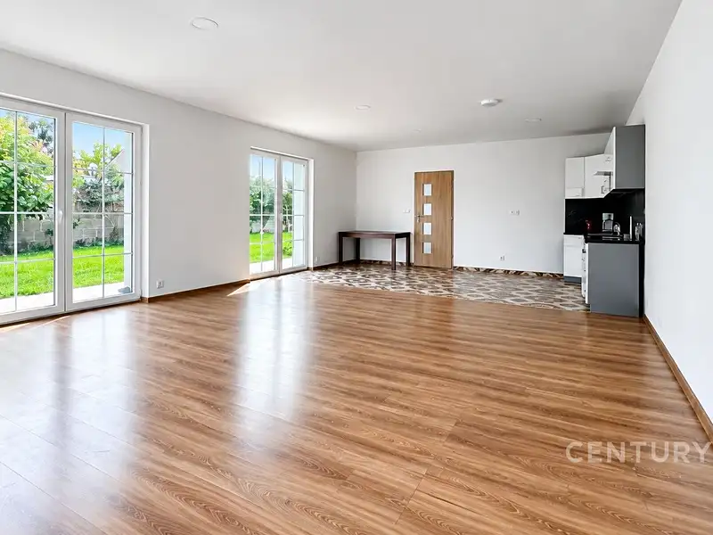 Pronájem rodinného domu 150 m², pozemek 650 m², Dobrovíz – náhled fotky 2