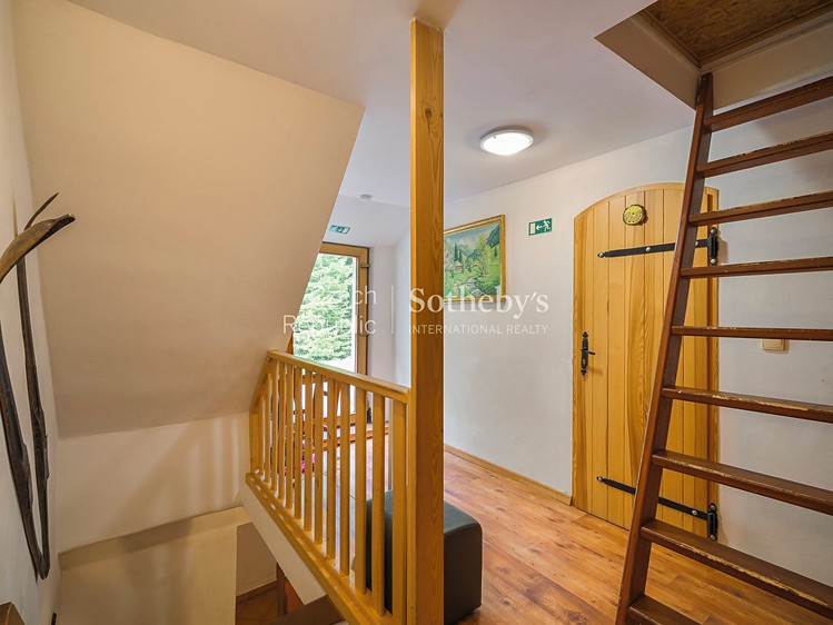 Haus zum Kauf, 380 m² (12 von 13)