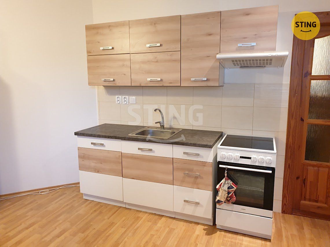 Pronájem bytu 2+kk 37 m² – fotografie 3