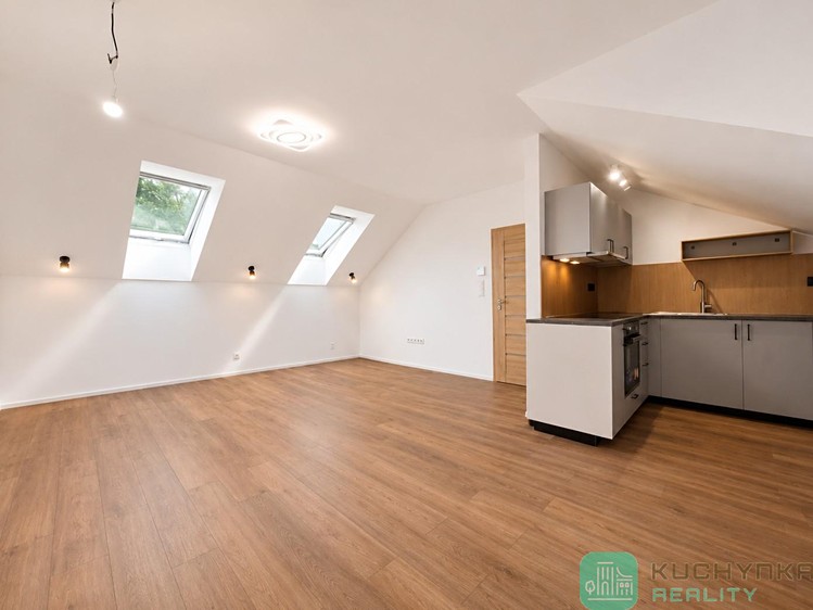 Квартира 3+kk в оренду, 81 м² (3 з 21)