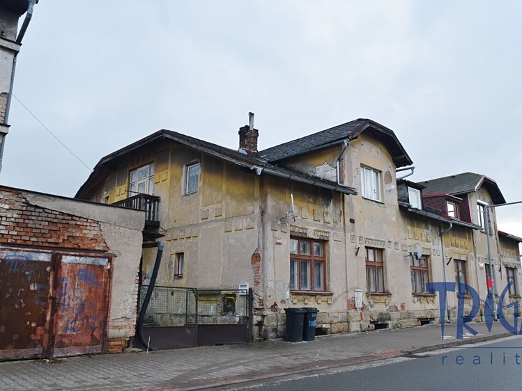 Prodej bytu 1+1, 35 m² (1 z 4)