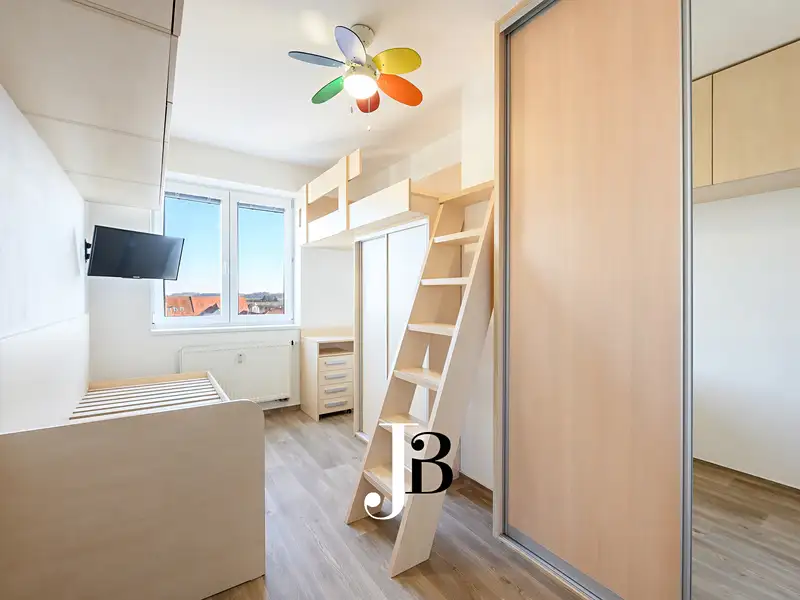 Prodej bytu 2+1 49 m², Praha – náhled fotky 1