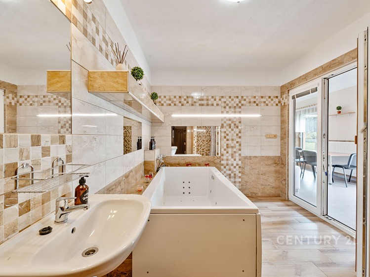 Комерційне приміщення на продаж, 1 320 м² (17 з 31)