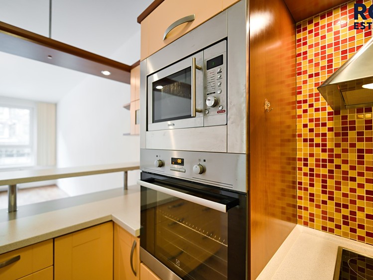 Pronájem bytu 2+kk, 51 m² (5 z 17)