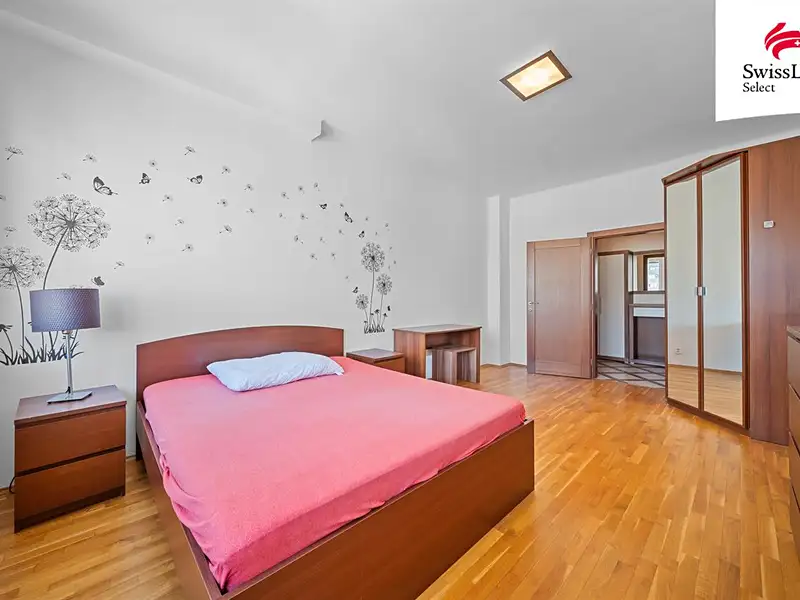 Pronájem bytu 2+kk 55 m², Praha – náhled fotky 1